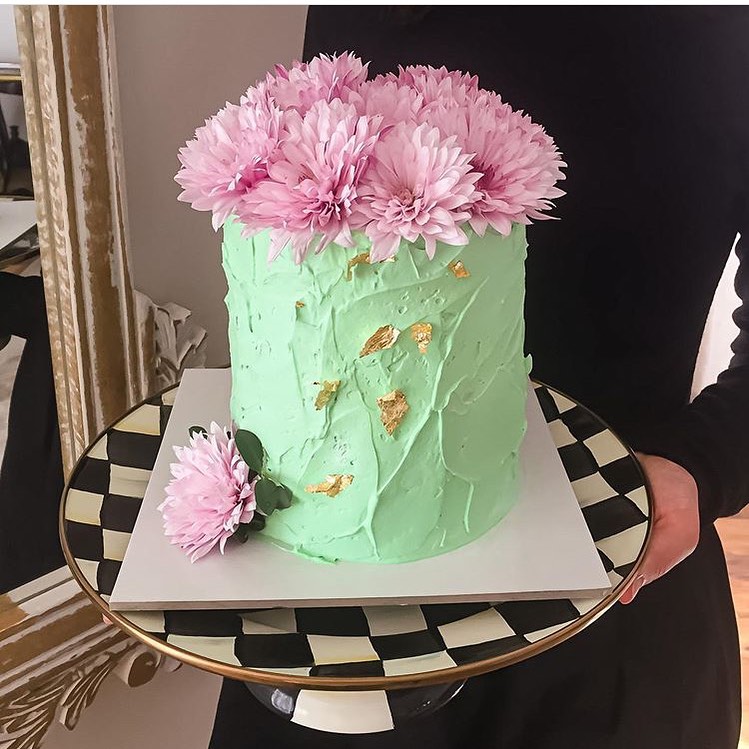 Çiçekli Pasta için Tabanlık