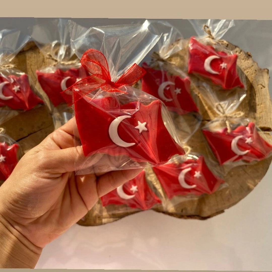 29 Ekim Cumhuriyet Bayramı İçin Kurabiye ve Cupcake Sunum Fikirleri
