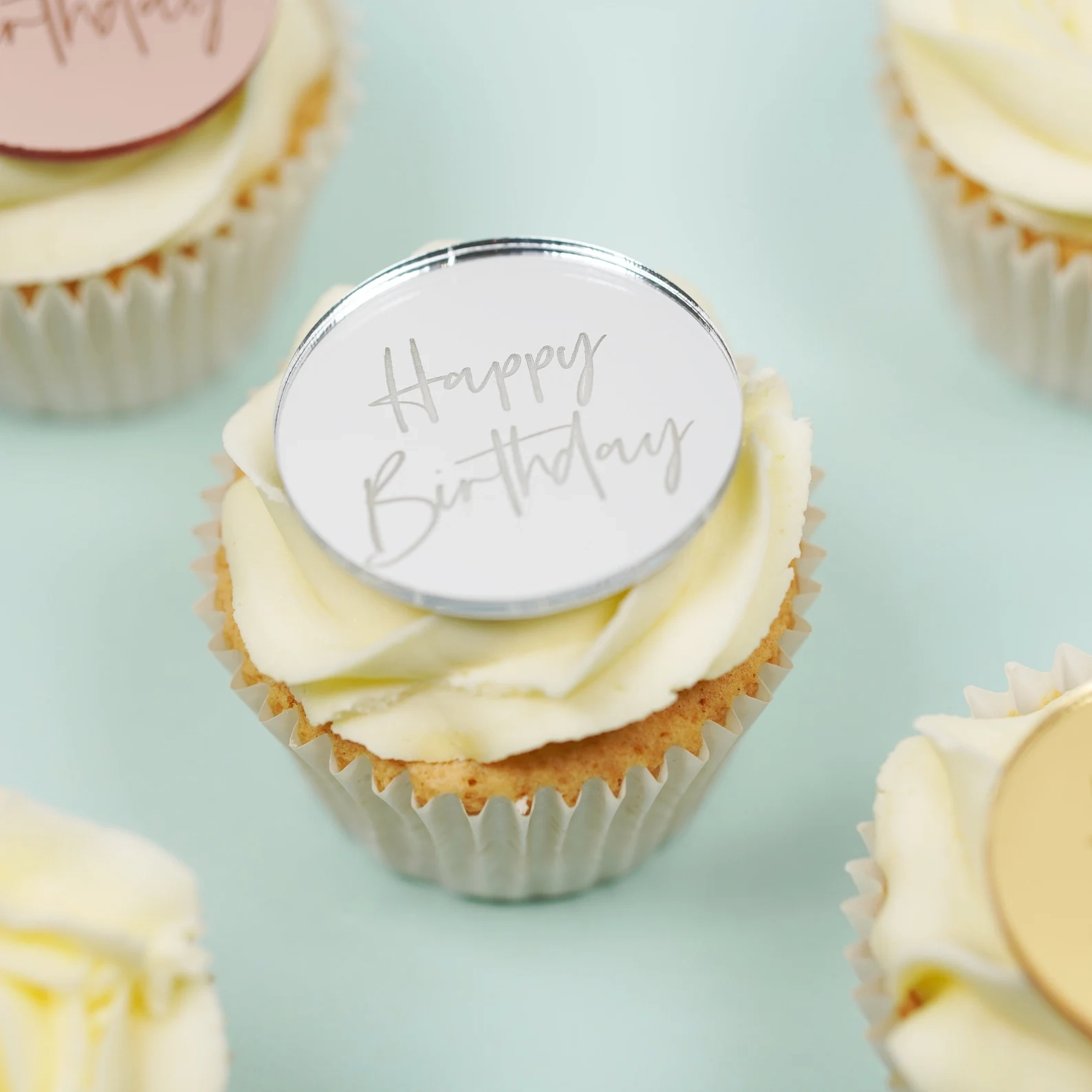 Happy Birthday Yazılı Yuvarlak Pleksi Cupcake Süsü
