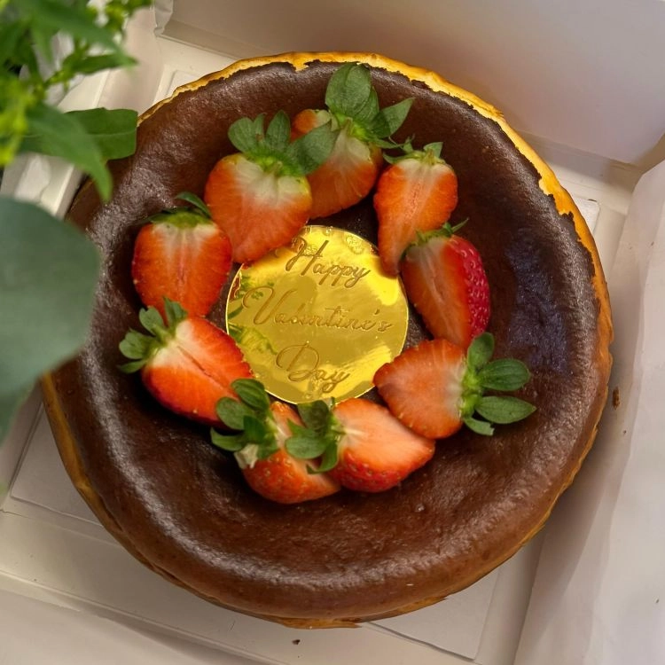 Happy Valentine’s Day Yazılı Yuvarlak Pleksi Cupcake Süsü