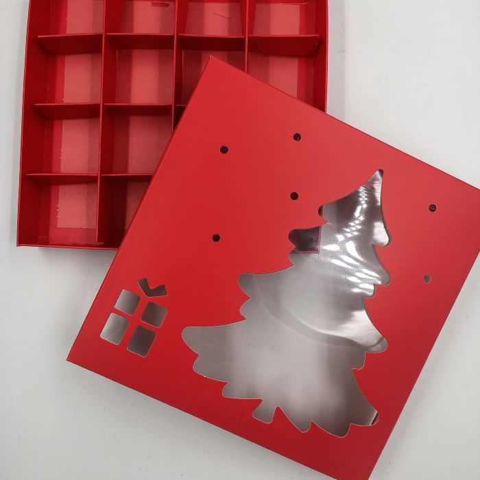 16 Bölmeli Yılbaşı Ağacı Pencereli Karton Kutu 5 ’’li 