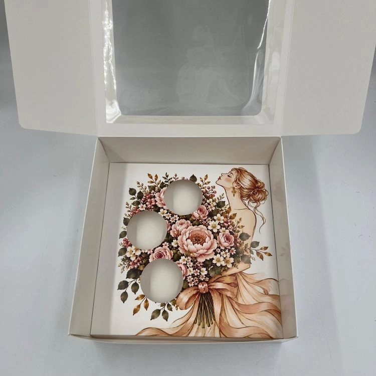 Çiçekli Kadın Desenli 3’lü Cupcake Kutusu