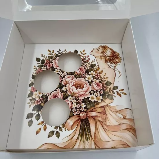Çiçekli Kadın Desenli Cupcake Kutusu | 3’lü