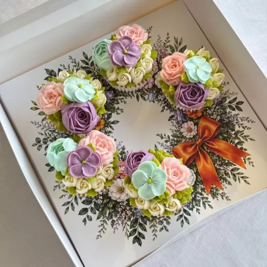 5’li  Çelenk Desenli Fiyonklu Cupcake Kutusu  