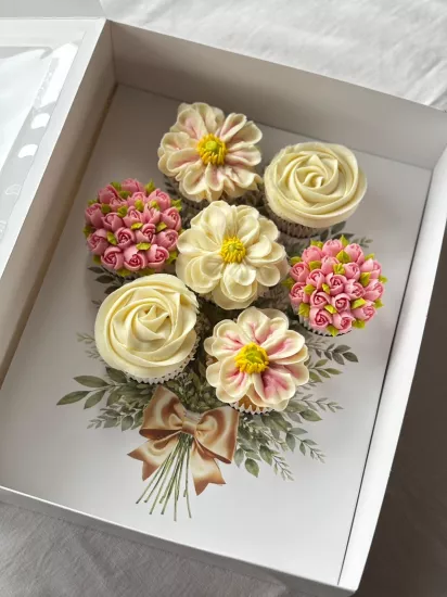 Fiyonk Demet Baskılı Çiçek Cupcake Kutusu 