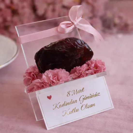 Minimal Pleksi Sunum Standı| Özel Gün Masa Detayı